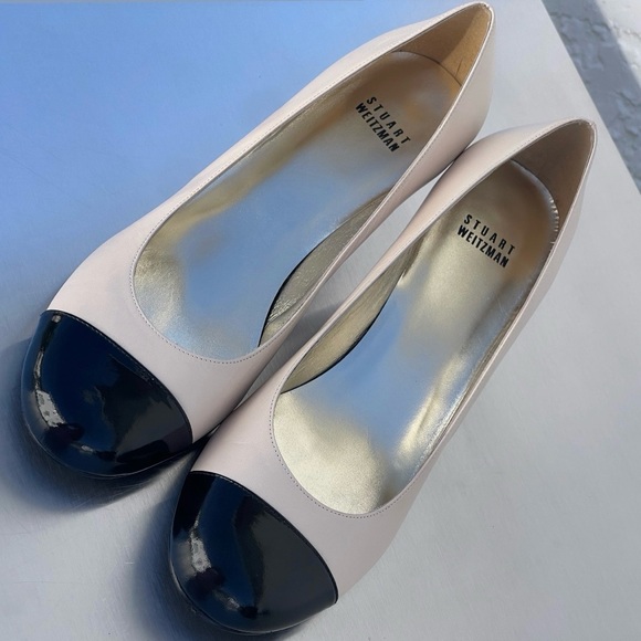 NEW ⭐️ Stuart Weitzman Black Patent and Cream Leather Kitten Heels Size 8.5 - Picture 4 of 9